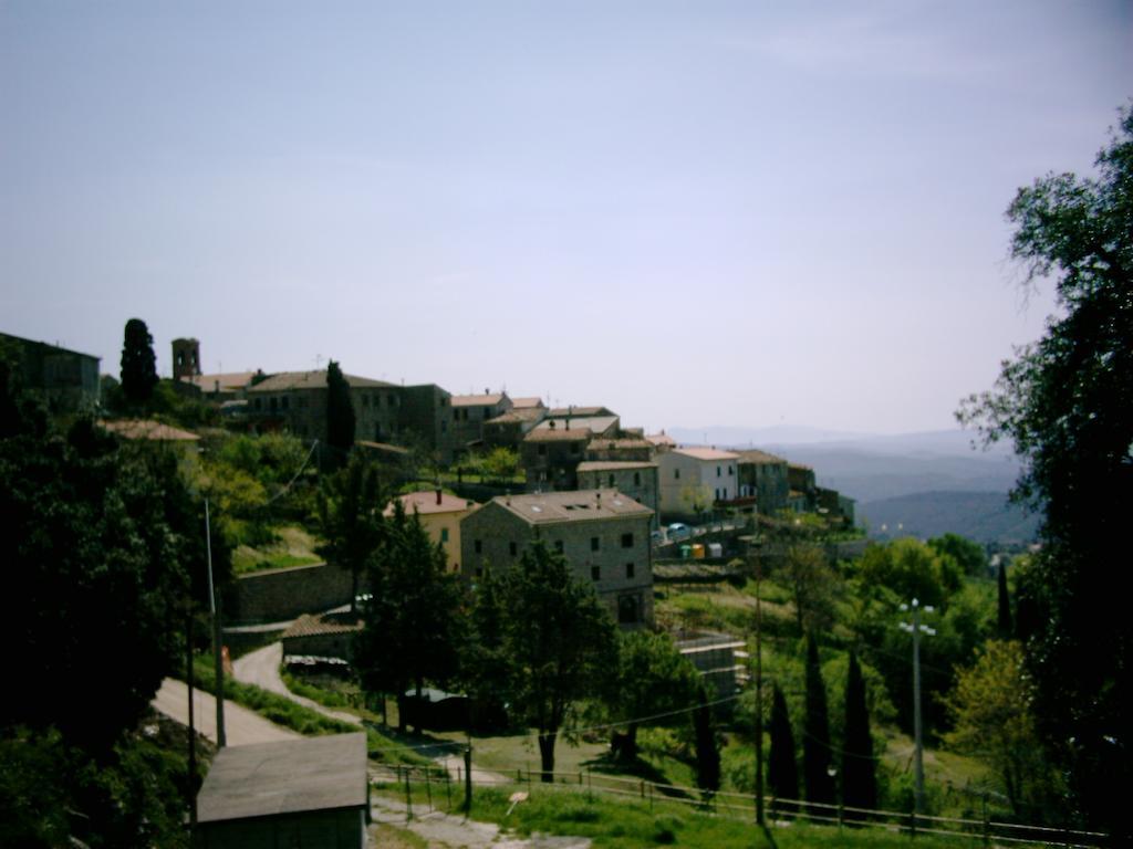 La Casa Dei Sogni Lägenhet Monteverdi Marittimo Exteriör bild