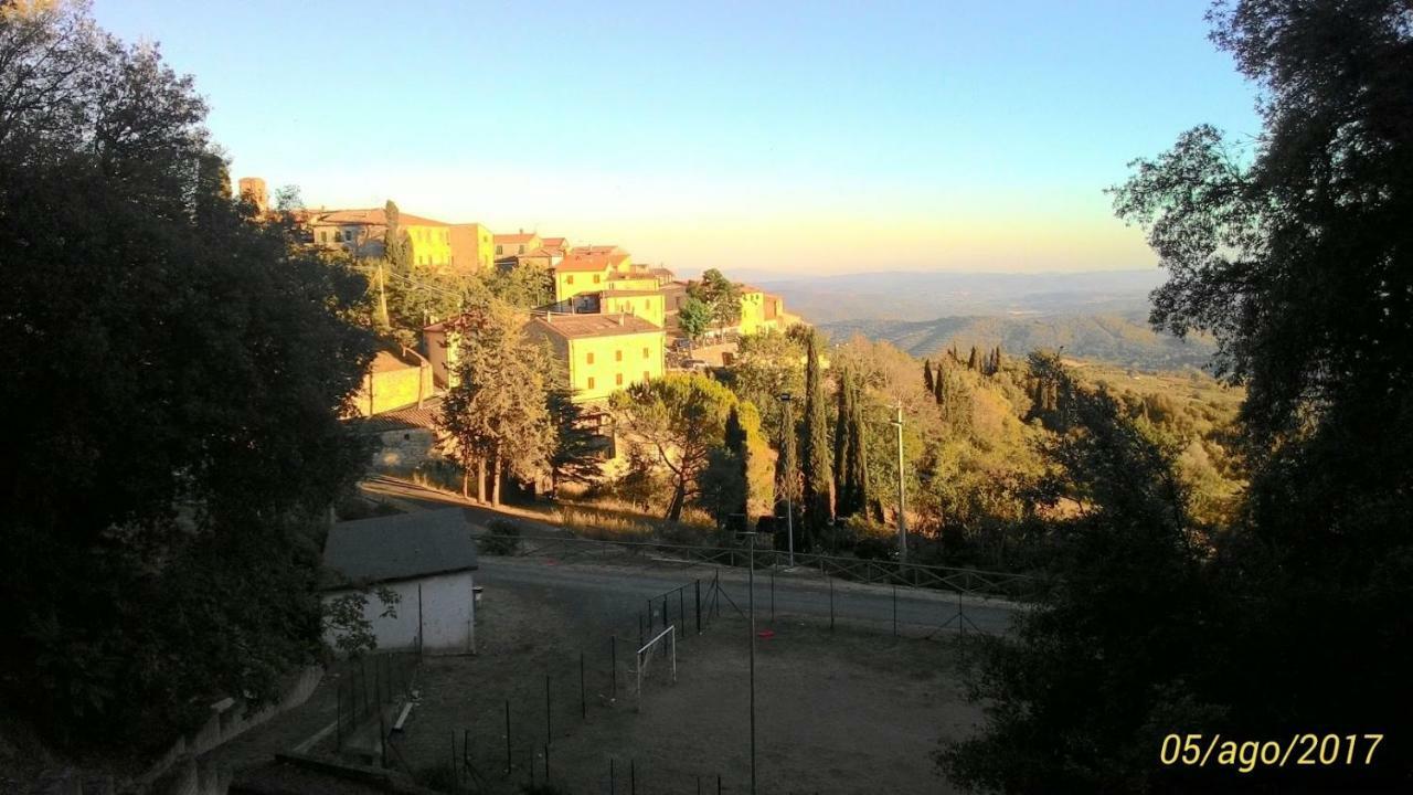 La Casa Dei Sogni Lägenhet Monteverdi Marittimo Exteriör bild